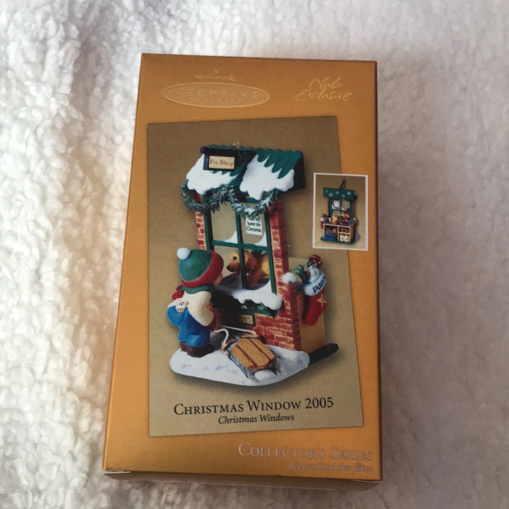 Hallmark 2005 Christmas Window Ornament